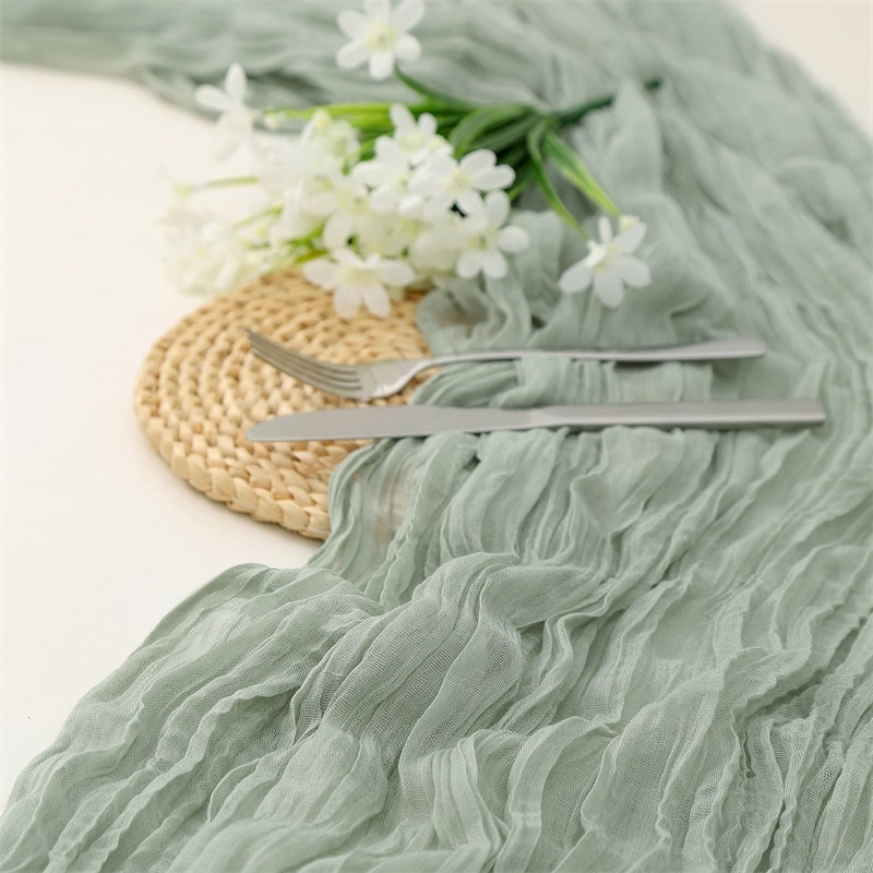 Christmas Table Runner - Semi-Sheer Gaze Mesa Runner, Banquetes de